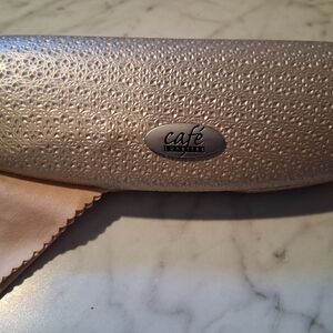 Cafe Lunettes Textured Eyeglass Case